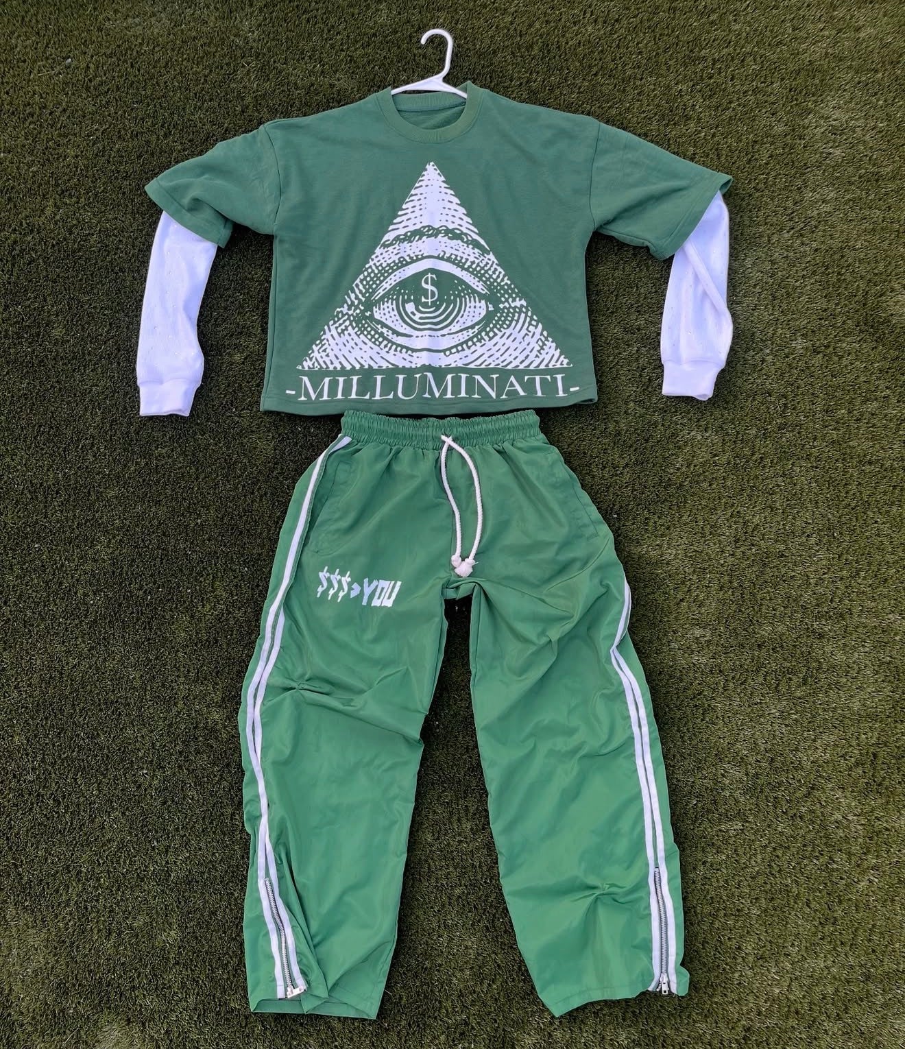 "Milluminati" Set